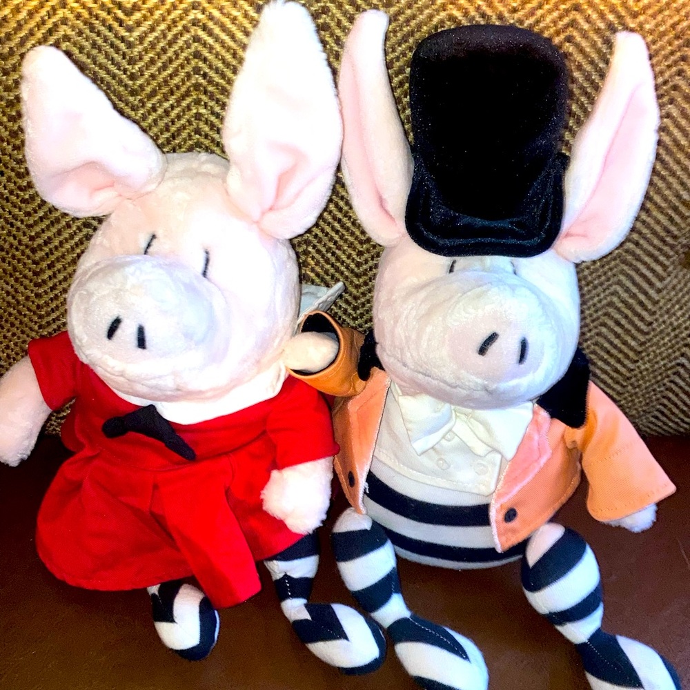 Olivia Pig Opera and Ring Master Plush Toy
